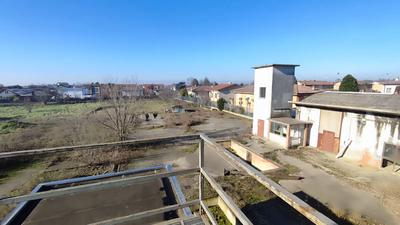 LOTTO 2: quota di 1/2 di piena proprietà di area a futura destinazione residenziale, oggetto di Piano di Recupero denominato “La Fenice” e sottoposta a Piano Attuativo approvato, sita in Rodigo (MN) Via Giovanni Arrivabene, sulla quale attualmente sorgono opificio con area di pertinenza e casa unifamiliare (il progetto di recupero tratta la realizzazione di n. 14 lotti edificabili di cui uno non di proprietà), oltre quota 50% piena proprietà di terreni in Salò (BS).