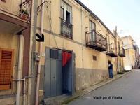 alloggio in corso di restauro, magazzino ed autorimessa