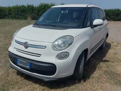 Autovettura Fiat 500LPer visionare la documentazione disponibile, si invitano le parti interessate a visitare la pagina dell'asta sul portale www.industrialdiscount.it - codice asta 10235