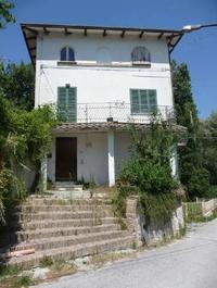 Appartamento (part. 425/13), con annessa corte esclusiva...