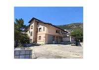 Lotto 1 - Piena proprietà di un edificio articolato su...