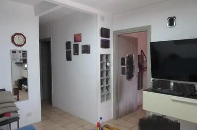 Diritti di piena proprietà in ragione della rispettiva quota degli esecutati pari ad 1/2 ciascuno in comunione legale dei beni su unità immobiliare ad uso abitazione di tipo popolare ubicata in Montefiascone (Vt), Via delle Mosse n. 189 (in catasto Via Verentana), censita al Catasto Fabbricati del predetto Comune al Foglio 54 Particelle graffate 289 sub. 7 e 290 sub. 3. Stato detentivo: occupato dagli esecutati al momento del sopralluogo.