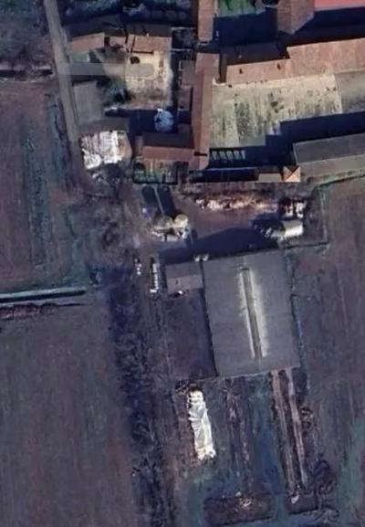 Piccolo appezzamento di terreno agricolo di mq. 5.990,00 (pari a pertiche cremonesi 7,40).           