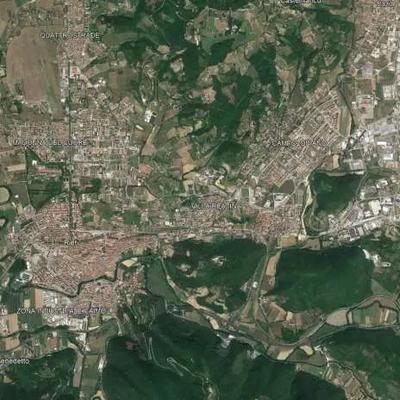 Diritto di vendita: Piena proprietà per la quota di 1/1 Comune di RIETI (RI) – 02100 Via Salaria per l’Aquila Tipologia: Corpo: 1 - ABITAZIONE indipendente con annessi (cantina-tettoia e forno). CORPO 2 Locale deposito ed ex porcilaia