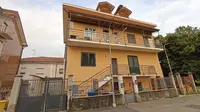 Appartamento al secondo piano di due locali e servizi....