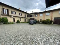 Porzione di fabbricato ad uso civile abitazione, due...