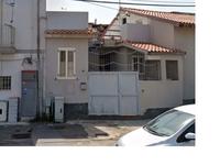 Palazzina, ad un solo livello con un unico appartamento...