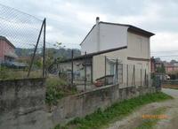 Fabbricato unifamiliare ad uso residenziale disposto su...