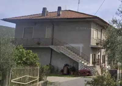 1) Appartamento in Sezze (LT) – via Ceriara distinto al Catasto del Comune di SezzeFoglio 50 Mappale 218 Sub. 1 cat. A/3 Classe 1 Vani 5,5 - 2) Appartamento in Sezze (LT) – via Ceriara distinto al Catasto del Comune di SezzeFoglio 50 Mappale 218 Sub. 4 cat. A/3 Classe 1 Vani 6