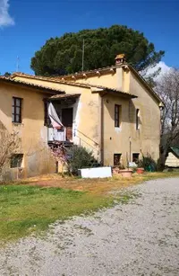 Compendio immobiliare posto in Castelnuovo Berardenga,...