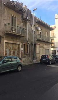 Fabbricato in Lentini, via Ragusa 2, 4, 6, nel C.F. al...