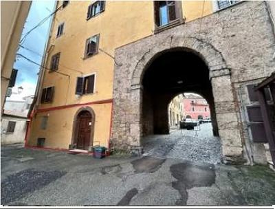 Immobiliare ad uso commerciale, posta al piano terra.
