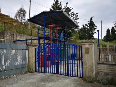 Ramo d’azienda composto da deposito olii e carburanti sito in Polizzi Generosa alla via Duca Lancia di Brolo s.n., composto da tettoia con area pertinenziale estesa circa 170 mq ed accessori, censito al N.C.E.U. Foglio 34, p.lla 1759, meglio descritto nella perizia di stima.