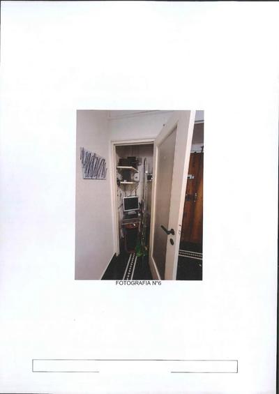 Appartamento in Condominio, situato al secondo piano, composto da ingresso con piccolo ripostiglio, due stanze utilizzate come ufficio, servizio igienico, disimpegno e un balcone, tutto con affaccio su distacco verso altro edificio; l'unità non dispone di altre pertinenze. Trattasi di immobile residenziale, utilizzato e destinato catastalmente ad ufficio.