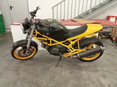 MOTOCICLO DUCATI MONSTER 