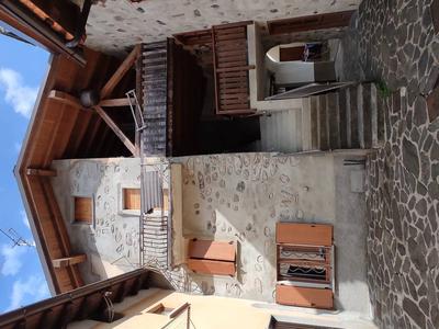 Nel Comune di Valbondione (BG), Via don Vincenzo Riccardi, piena ed...