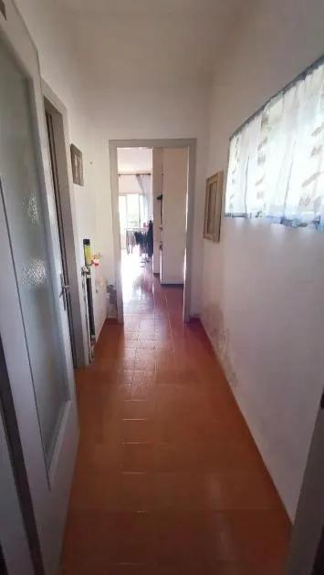 Appartamento al piano primo con annessi ripostiglio e locale caldaia al...