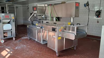 (Lotto n.19) - Presalatrice/salatrice marca SONCINI modello PS131 matricola 19030 anno 2019, dimensioni 370x135x225 cm circa.