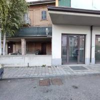 magazzino in piano interrato e terra