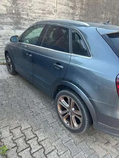 Lotto unico. 1) Autovettura Audi Q3 2.0 TDI tg. EW130DC, anno 2014, gasolio, km 420.000 circa, non marciante, da riparare (carrozzeria e meccanica); fermo amministrativo AdER trascritto, da cancellare dopo il trasferimento a spese dell'aggiudicatario. 2) Autocarro Fiat Scudo tg. GA738JT, anno 2004, gasolio, km 300.000 circa, in evidente degrado (carrozzeria, ruote, tappezzeria). Vendita visto e piaciuto. Beni in Via Torricelli 41, San Giuseppe Vesuviano (NA). Prezzo base 1.820,00 euro oltre IVA e oneri.