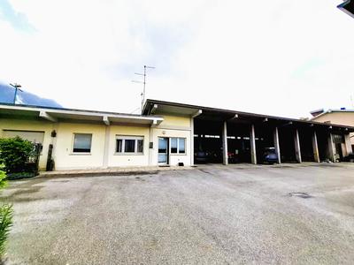 Fabbricato ad uso artigianale della superficie commerciale di 128,50 mq, in Gemona del Friuli, via Vegliato n. 10