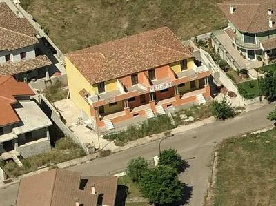 Lotto 2: abitazione  tipo civile, interposta nella...
