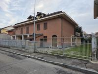 Nell’edificio residenziale unifamiliare libero su...