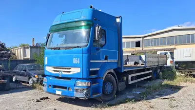 (Lotto n.2) - Autocarro marca RENAULT modello PREMIUM 400 , immatricolato il 08.05.2001