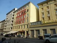 Alloggio al secondo piano in Trieste, via Giulia n.48,...