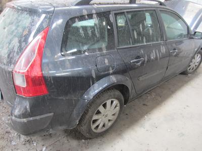 28/25-5- autovettura Renault Megane 1.5 DCI targata DF597PT