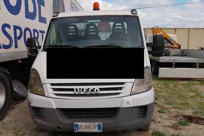 Autocarro IVECO 35/E4, 2998cc/d/130Kw, telaio ZCFC35D1005792292, TG DS895TP,...