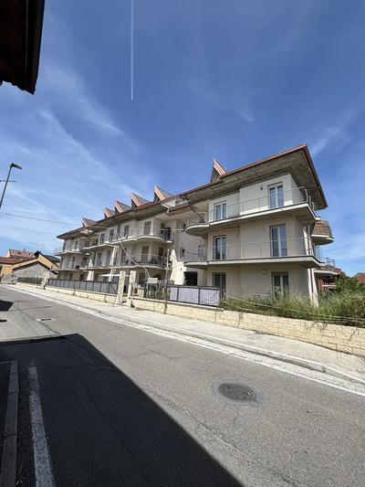 Posto auto scoperto al piano terreno nel Comune di Nichelino (TO) - Condominio “Residenza Le Rose” - Via Pateri numero 13 angolo Via Arturo Graf (Sub. 63 – Lotto 29). Asta telematica in modalità asincrona ex DM 32/2015 tramite la piattaforma www.astebusiness.it. Si invitano gli interessati ad accedere al sito e prendere visione della documentazione scaricabile.