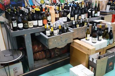 Lotto 2: n. 260 bottiglie di vini bianchi pregiati, da una selezione di cantine e tipologie differenti, come indicato al solo scopo indicativo nell'elenco allegato