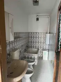 Piena proprietà per la quota di 1/1 di fabbricato casa...