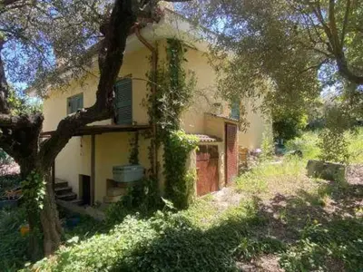 Casa indipendente a Grottaferrata (RM), località Valle Marciana, con...