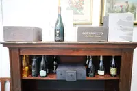 Lotto 3: n. 37 bottiglie di vini "bollicine" come Spumanti e Champagne pregiati, da una selezione di cantine e tipologie differenti, come indicato al solo scopo indicativo nell'elenco allegato