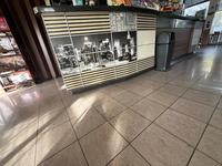 Lotto 1 - costituito da: BANCONE, N.15 SEDIE/SGABELLI,...