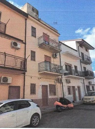 Piena proprietà di una unità immobiliare adibita ad abitazione sita nel...
