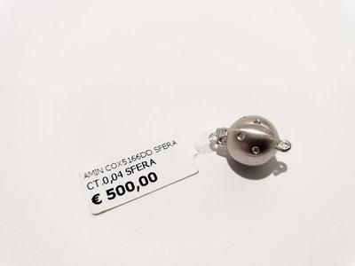 (Lotto n.1876) una chiusura a forma di sfera in oro bianco 18 kt con...