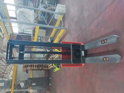 Lotto 16: N. 1 Stoccatore marca Linde, modello ML10,...