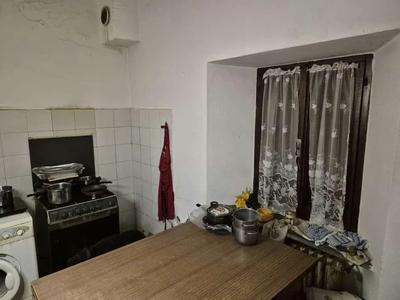 Porzione di fabbricato costituita da appartamento di...