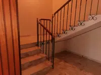 Piena proprietà su appartamento al piano primo con...