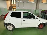 Autocarro Fiat PuntoPer visionare la documentazione...