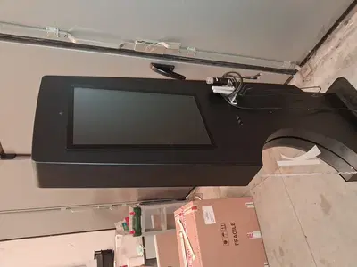 LOTTO 1: MODULI DI SCAFFALI, CIRCA 30 SCATOLE DI COMPONENTI ELETTRONICI,...