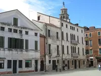 Unità immobiliare al piano terra con ingresso autonomo,...