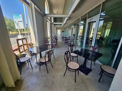 Lotto Unico - Piena proprietà dell’intero. Azienda corrente in Prato, via Galcianese 17/3, avente per oggetto l'attività di ristorazione con somministrazione, gestione ristorante, pizzeria, bar con somministrazione di alimenti e bevande.