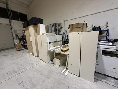 LOTTO DI BENI PER IMPIANTISTICA ELETTRICA TRA CUI MULETTO CAT, ARREDI E ATTREZZATURE DA UFFICIO, CELLE DI MEDIA TENSIONE, MAGAZZINO MATERIALE ELETTRICO composto da interruttori, relè, contatori, maniglie, avvisatori luminosi, accessori, tute, ecc.. come da PERIZA BASE ASTA IN UNICO LOTTO AL MIGLIOR OFFERENTE