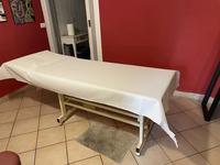 N°1 LETTINO PER MASSAGGI CON BASE IN METALLO BIANCO, N°1...