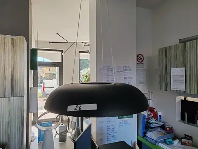 LAMPADARIO IN PLASTICA - LOTTO 26