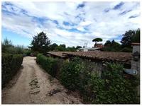 Piena proprietà di villa composta da soggiorno, cucina,...